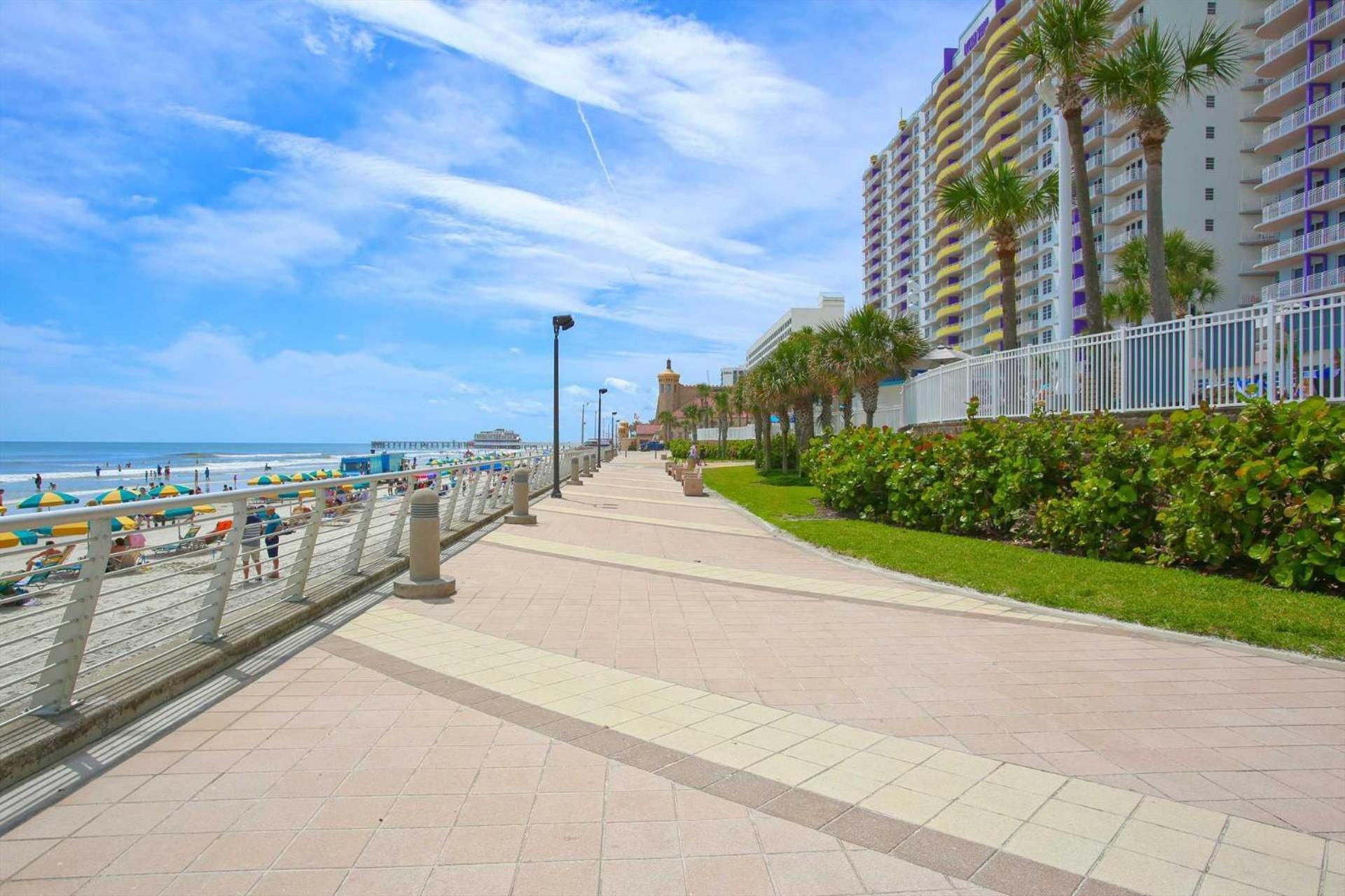 Luxury 10th Floor 2 Bedroom Direct Oceanfront Wyndham Ocean Walk Daytona | 1027
