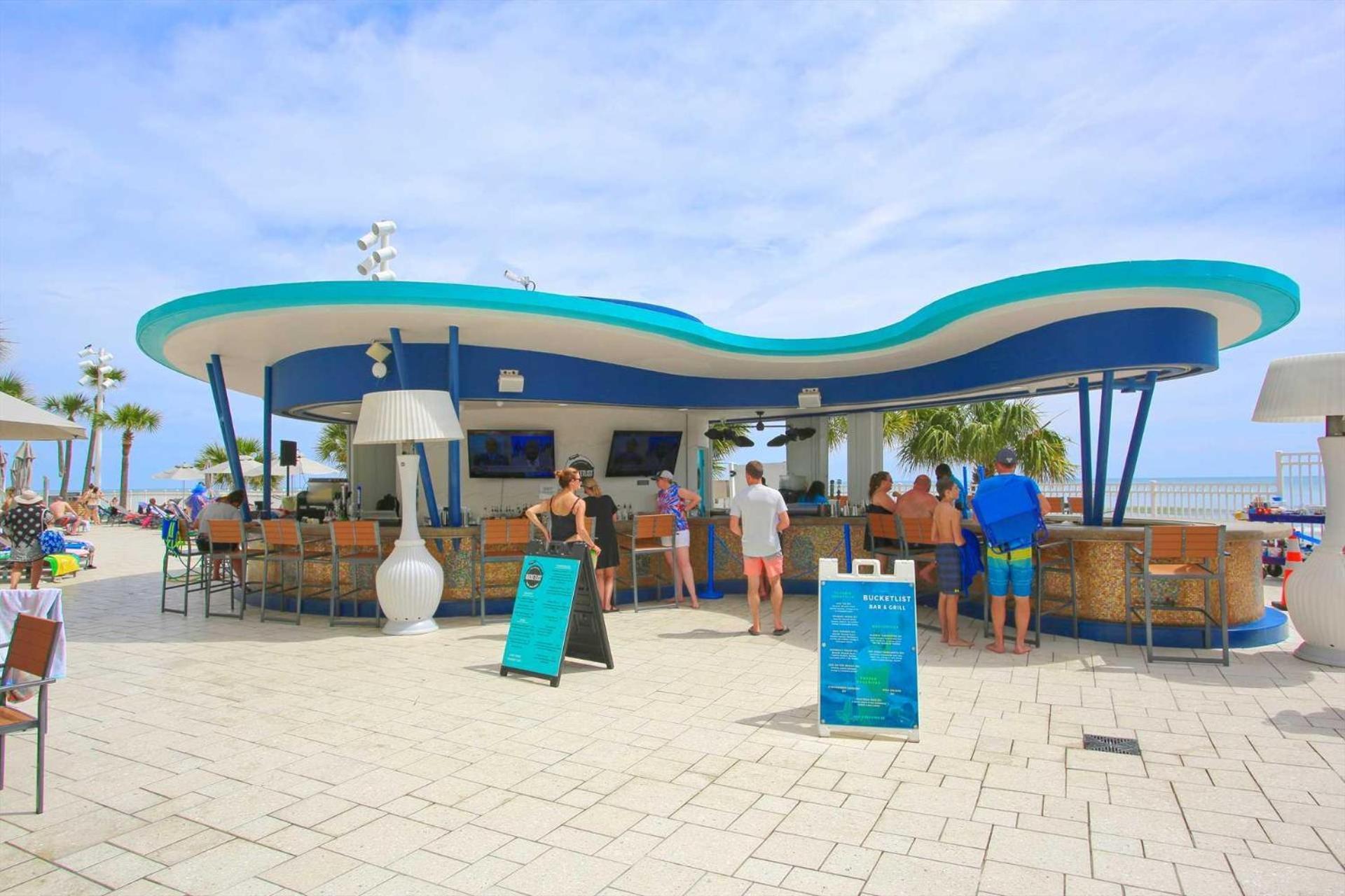 Luxury 10th Floor 2 Bedroom Direct Oceanfront Wyndham Ocean Walk Daytona | 1027 Holiday home *
