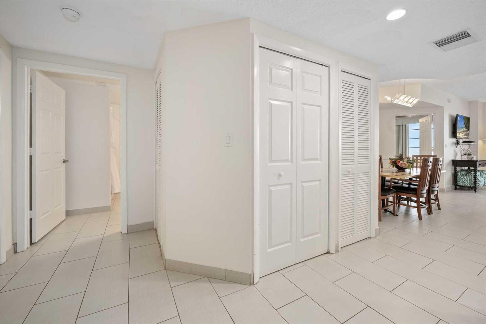 Luxury 10th Floor 2 Bedroom Direct Oceanfront Wyndham Ocean Walk Daytona | 1027 *