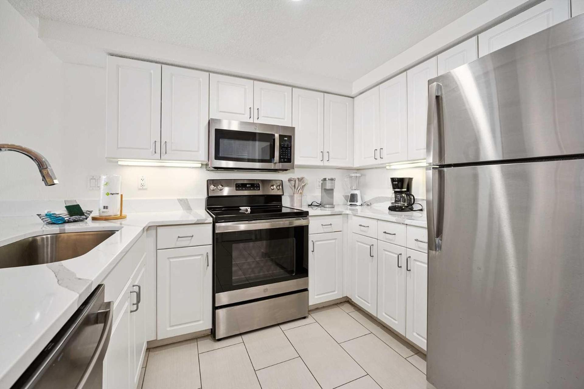 Holiday home Luxury 10th Floor 2 Bedroom Direct Oceanfront Wyndham Ocean Walk Daytona | 1027