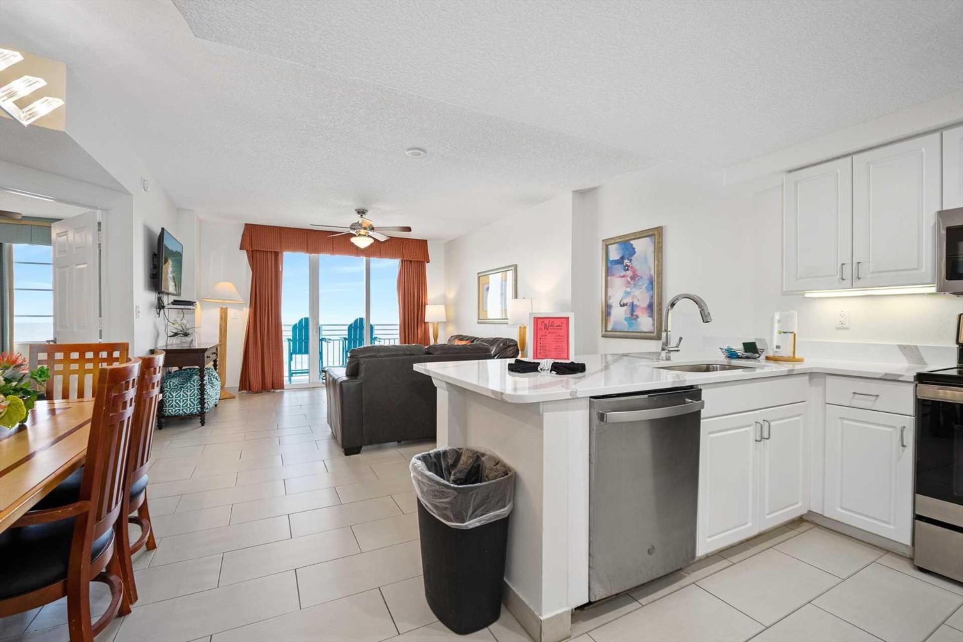Luxury 10th Floor 2 Bedroom Direct Oceanfront Wyndham Ocean Walk Daytona | 1027 Holiday home