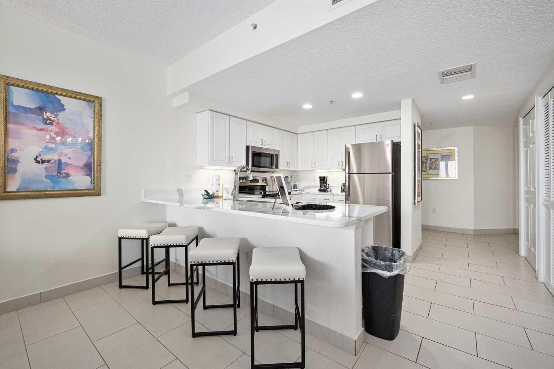 Luxury 10th Floor 2 Bedroom Direct Oceanfront Wyndham Ocean Walk Daytona | 1027 *