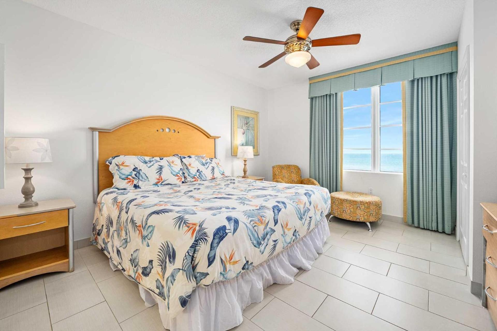 Luxury 10th Floor 2 Bedroom Direct Oceanfront Wyndham Ocean Walk Daytona | 1027 Holiday home